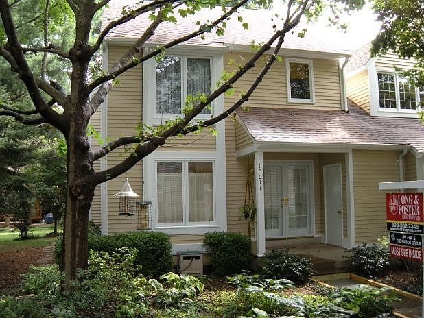 2nd image of 10011 Beacon Pond Ln