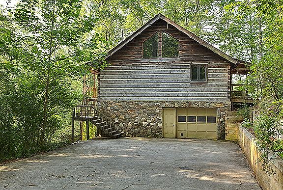 lower driveway with garage