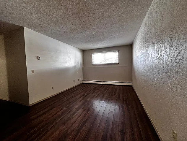 Spacious 2 Bedroom Unit in Innisfail! — Photo 4