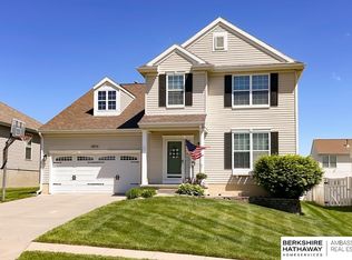 18914 C St, Omaha, NE 68130