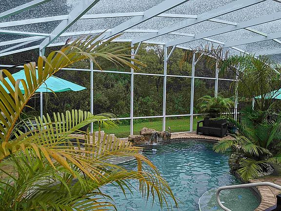 Screened Oasis