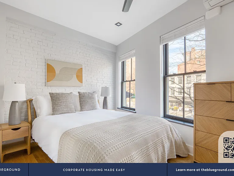 302 W 11th St #1 — Photo 9