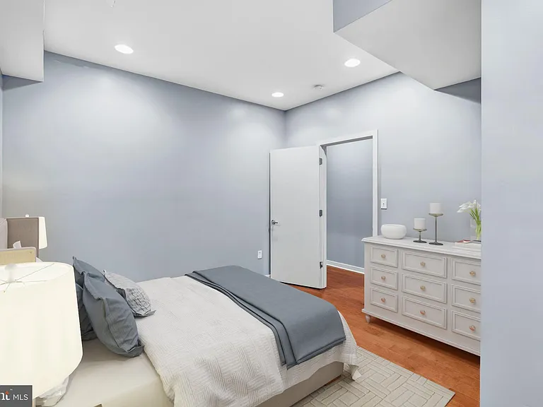 765 S 15th St — Photo 32