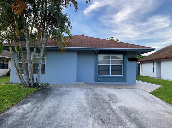 1303 Summit Run Cir, West Palm Beach, FL 33415
