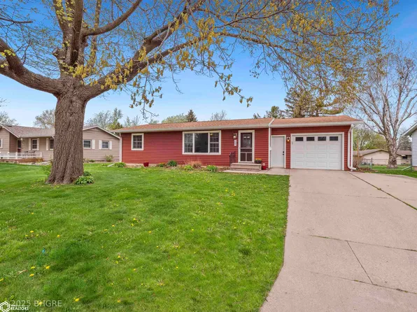 707 Arlington Dr, Marshalltown, IA 50158