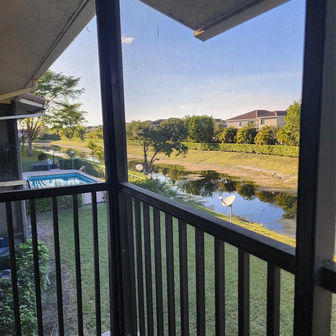 2 bed, 2.0 bath, 1054 sqft, $1,850 — Photo 2