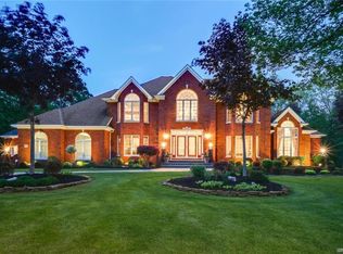 9790 Keystone Ct, Clarence, NY 14031