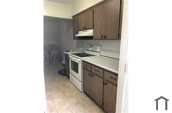Building Photo - 2525 Pierce St #2