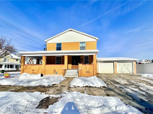 214 W Cedar Ave, Connellsville, PA 15425