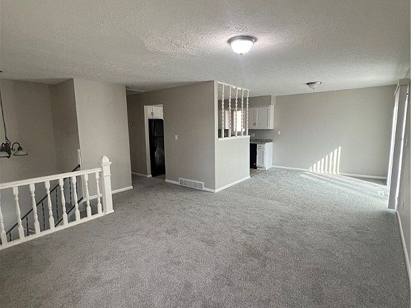 3rd image of 6 Bronson St