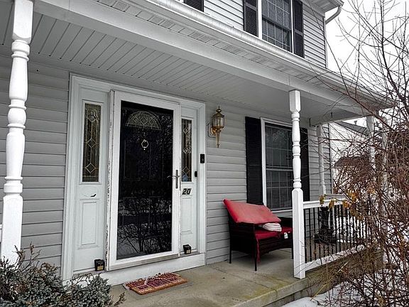 3rd image of 20 Mellowbrook Dr