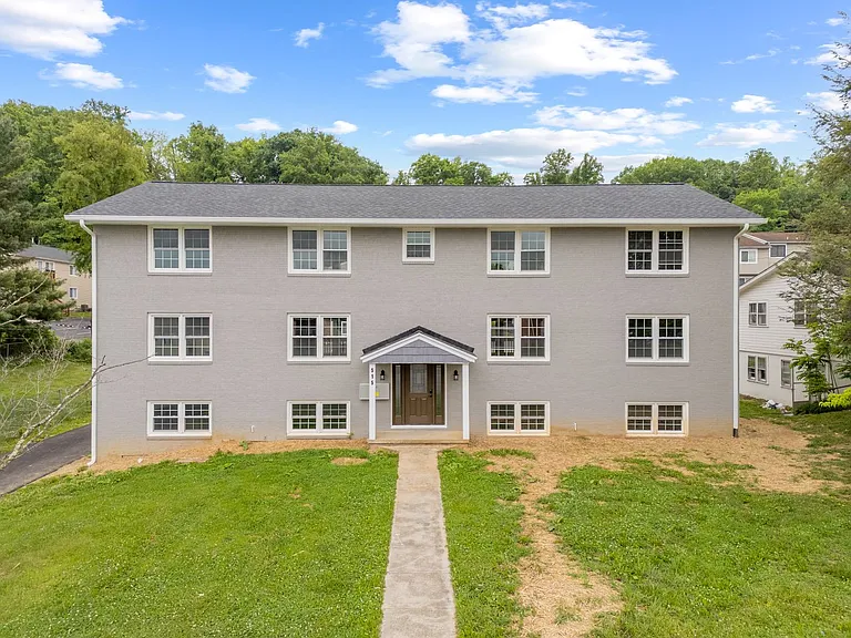 515 Davis St — Photo 1