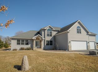 15975 Carries Ln, South Beloit, IL 61080