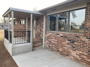 321 Apache St, Garber, OK 73738