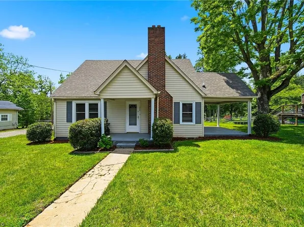 210 Valdese Dr, Morganton, NC 28655