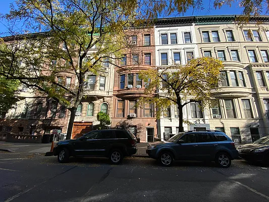 Rented by Harris Philip NYC | media 20
