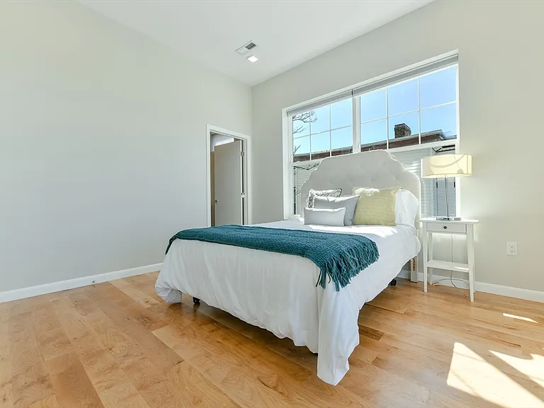 87 Parker St #402 — Photo 17