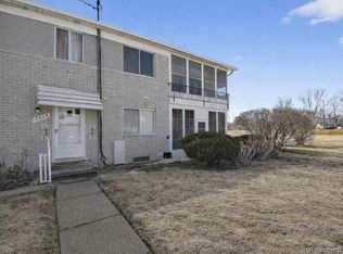 5959 Alan Dr APT 50, Brighton, MI 48116