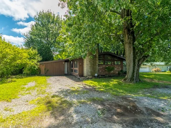 104 S Grant St, Christiansburg, OH 45389