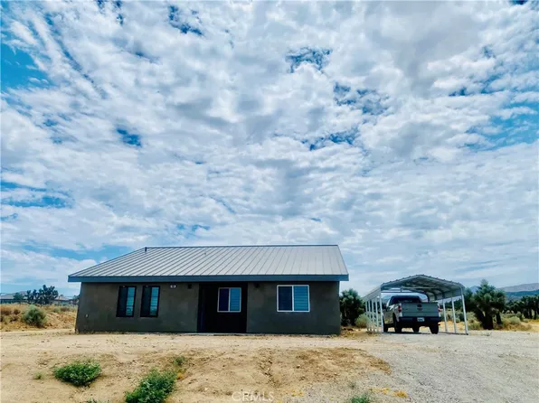 6081 Elsinore Rd, Phelan, CA 92371