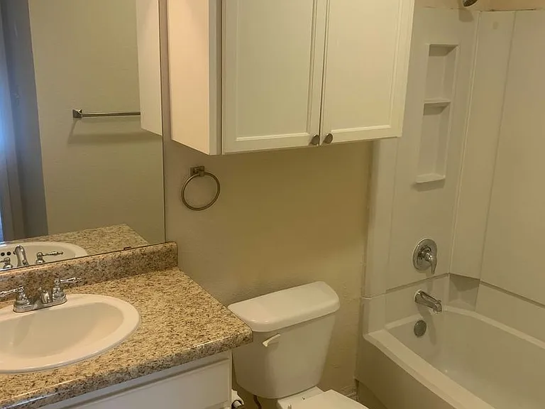 810 Station St — Photo 17