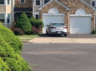 34 Hunters Way, Newtown, PA 18940