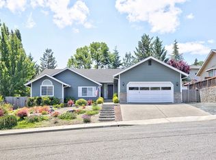 1213 NW Salisbury Dr, Grants Pass, OR 97526