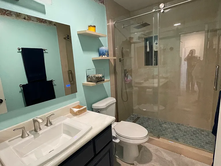 5015 Santa Cruz Ave #303 — Photo 13