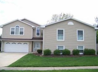 4531 Sundance Cir, Hoffman Estates, IL 60192