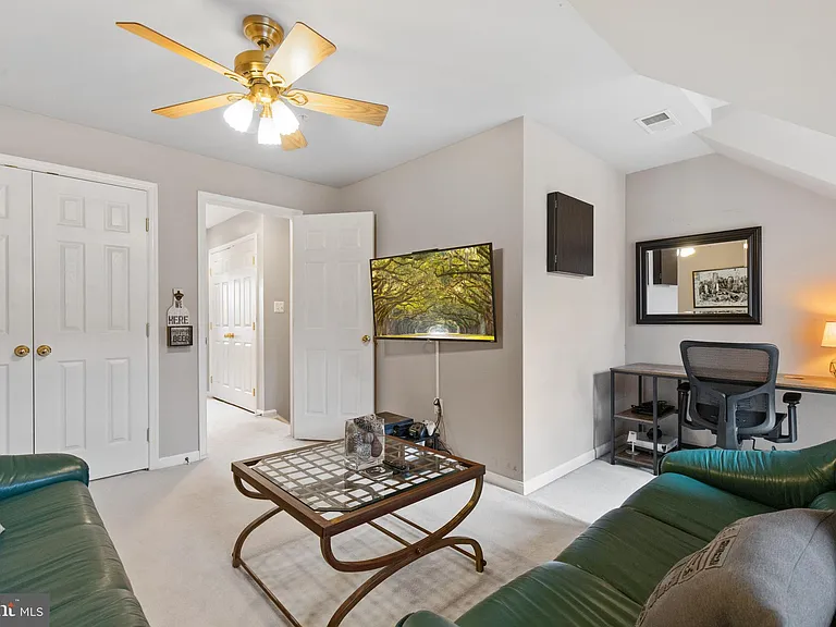 170 Martin Ln — Photo 37
