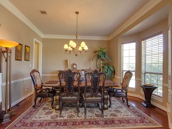 lots of natural light in this formal dining area