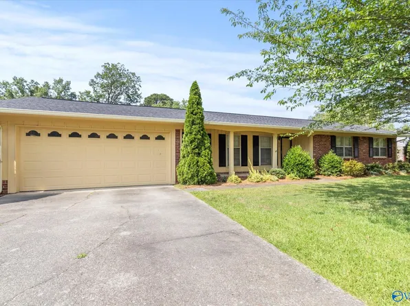 404 Peach Ave, Albertville, AL 35950