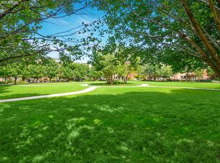 1039 N Kingsbury St, Chicago, IL 60610