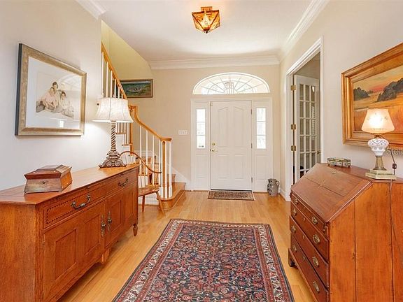 2nd image of 140 E Rockwood Way