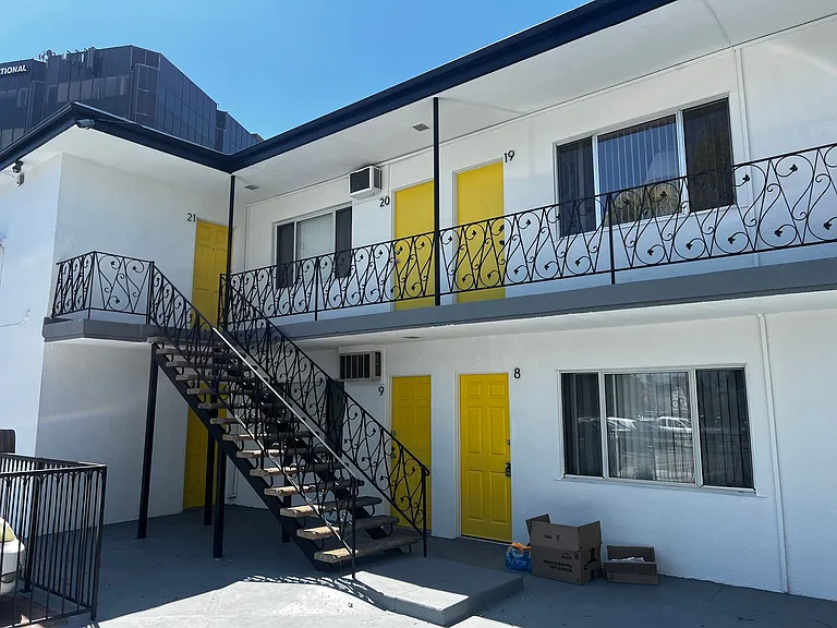 10926 Hortense St — Photo 3
