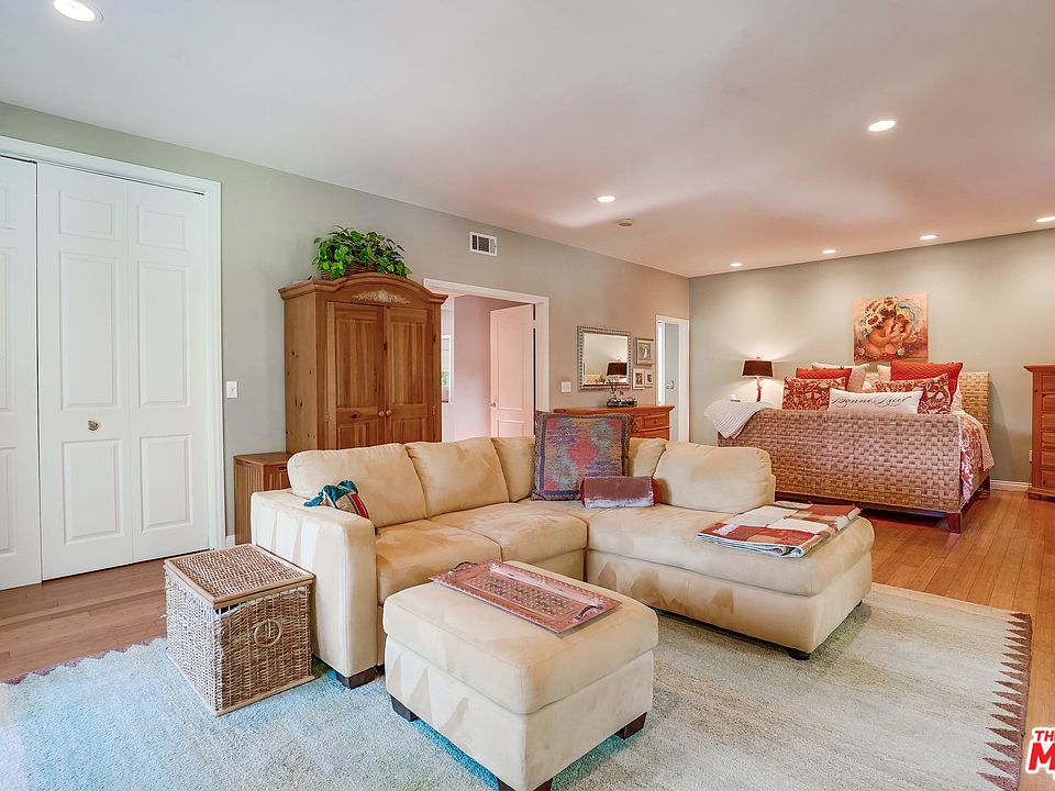1st image of 4647 Canoga Ave