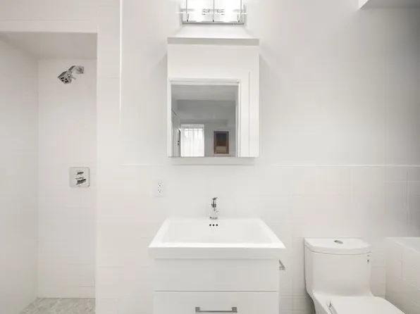 40 Stuyvesant Street 2 image 16 of 17