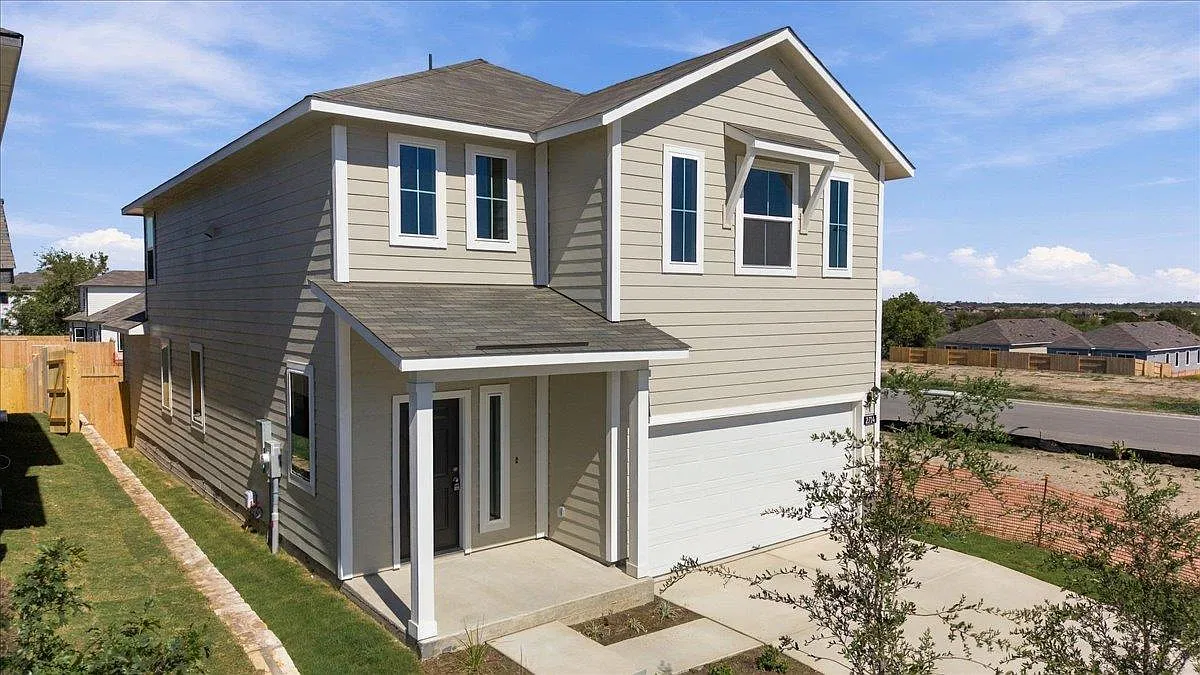 4 bed, 3.5 bath, 2446 sqft, $2,750 — Photo 3