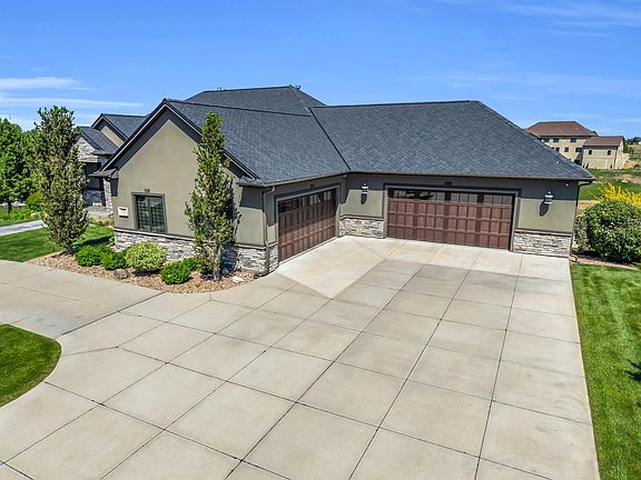 2nd image of 5907 6th Ave