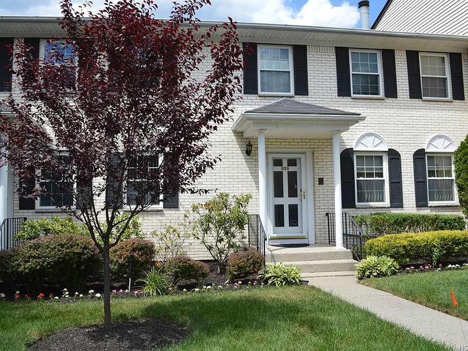 1st image of 558 Kensico Ct
