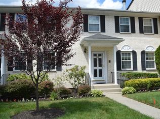 558 Kensico Ct, Suffern, NY 10901