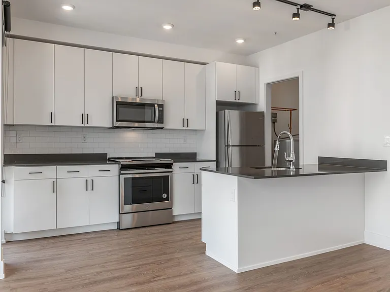 1519 Ridge Ave #503 — Photo 6