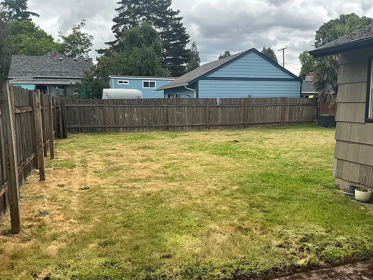 9626 N Clarendon Ave — Photo 11