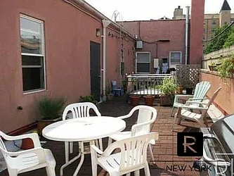 Rented by R New York