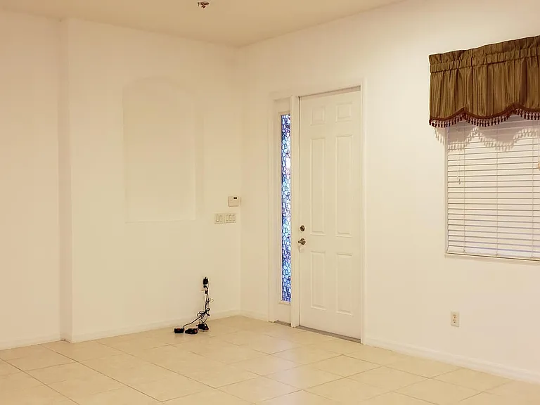 9010 Cormorant Ct — Photo 9