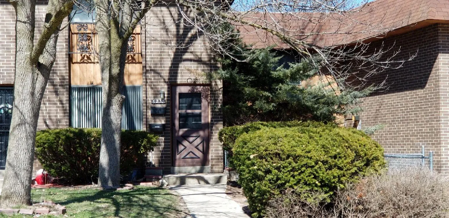 6238 W Port Ave photo 1