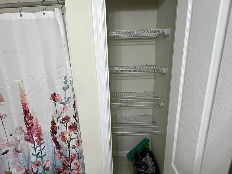 340 Redclover Ln — Photo 29