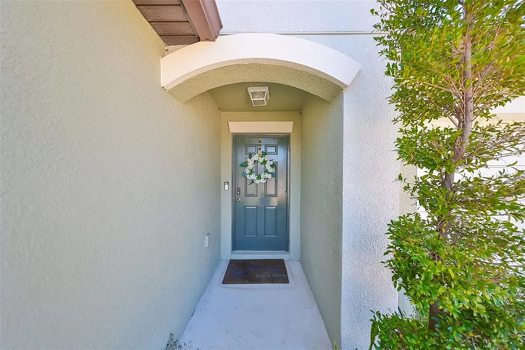 4 bed, 2.0 bath, 1935 sqft, $3,000 — Photo 4