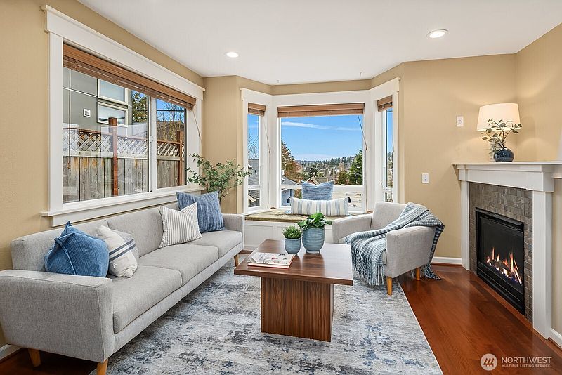 2nd image of 114 W Florentia Street #B
