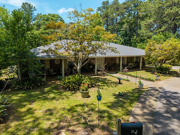 3rd image of 2086 Briarwood Dr
